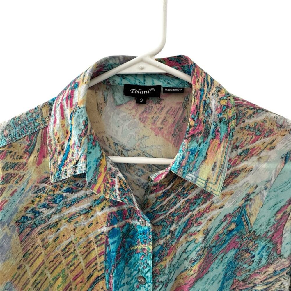 Tolani Multicolor Abstract Print Women's Button Down Blouse Size Small - Picture 2 of 8